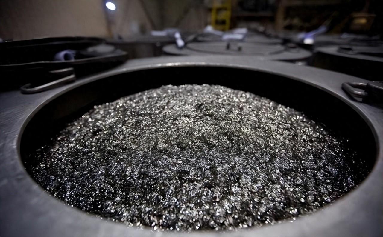 开云app官方版最新下载-特朗普向全球发出通牒：180天内必须对中国动手，不帮忙就加税